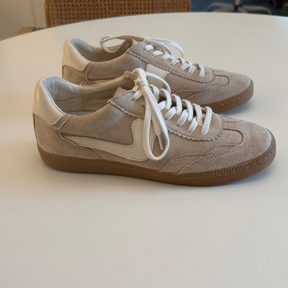 Dolce Vita Women’s Tan and White Sneakers - Picture 5 of 6